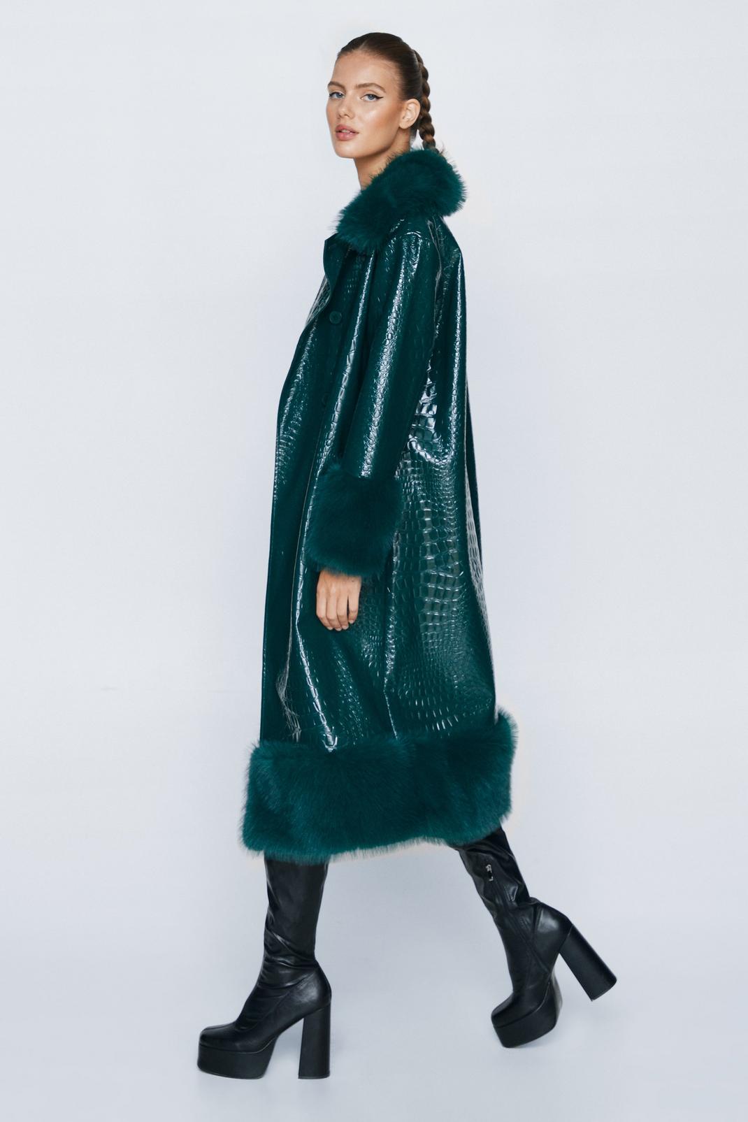 Manteau long en vinyle croco avec bordures en fausse fourrure, Dark green image number 1