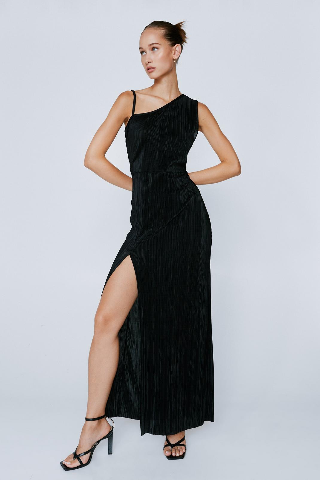 Black Plisse Side Split Shoulder Detail Maxi Dress image number 1