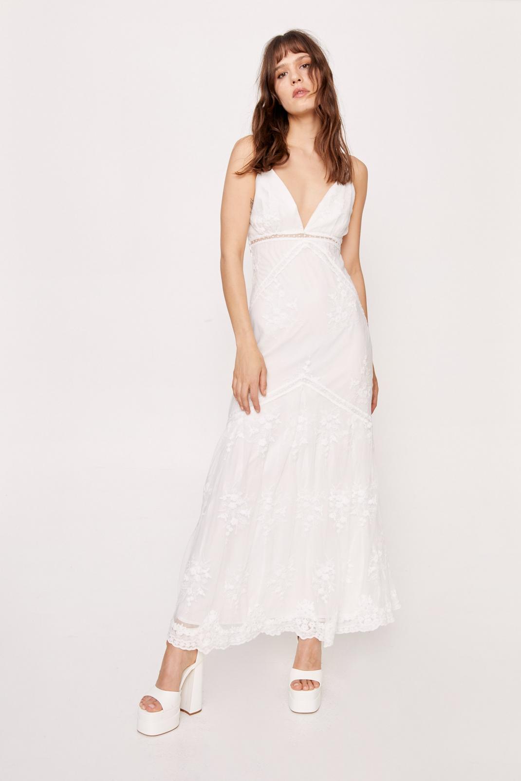 White V Neck Lace Strappy Fishtail Dress image number 1