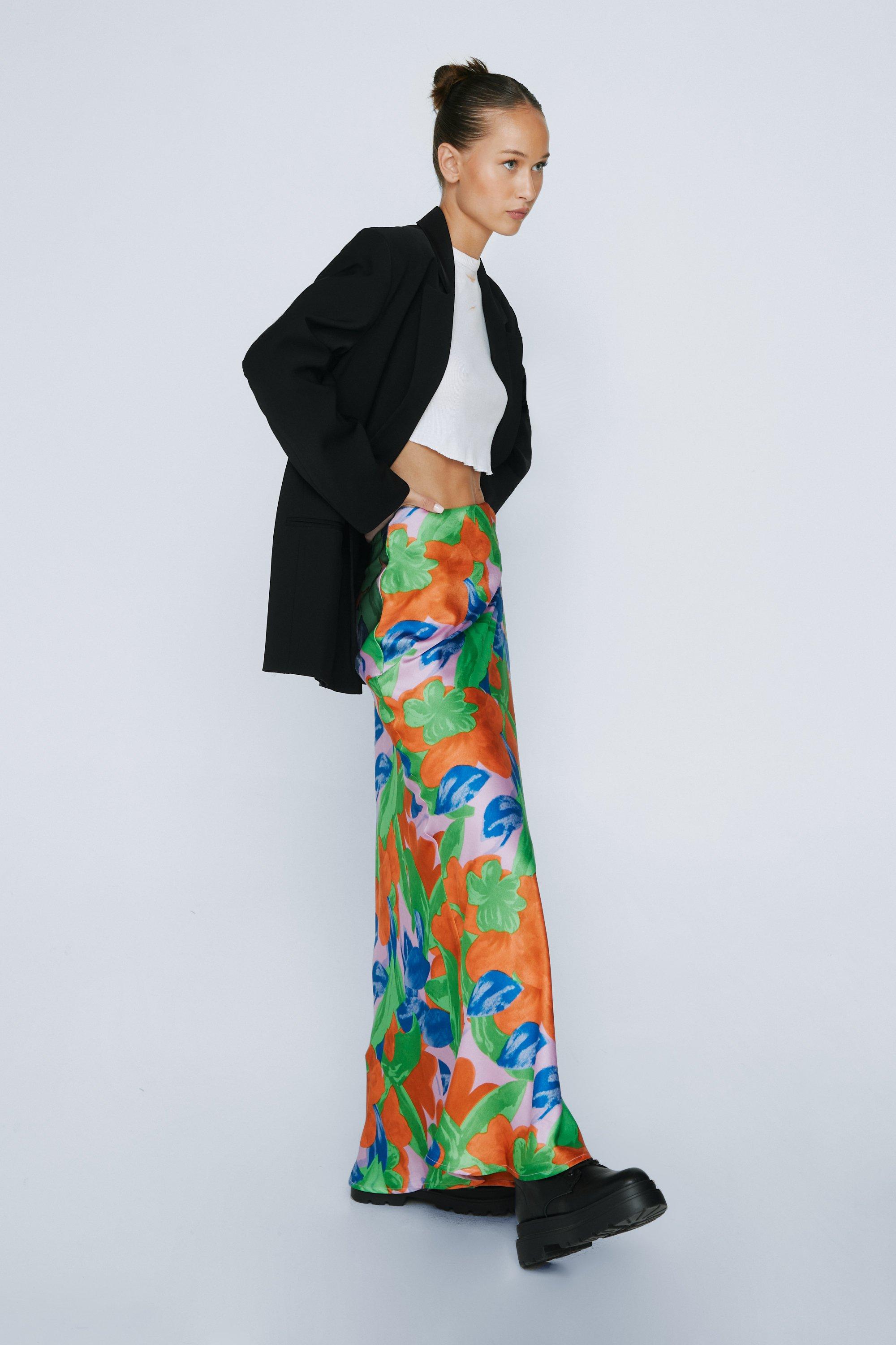 Maxi slip outlet skirt