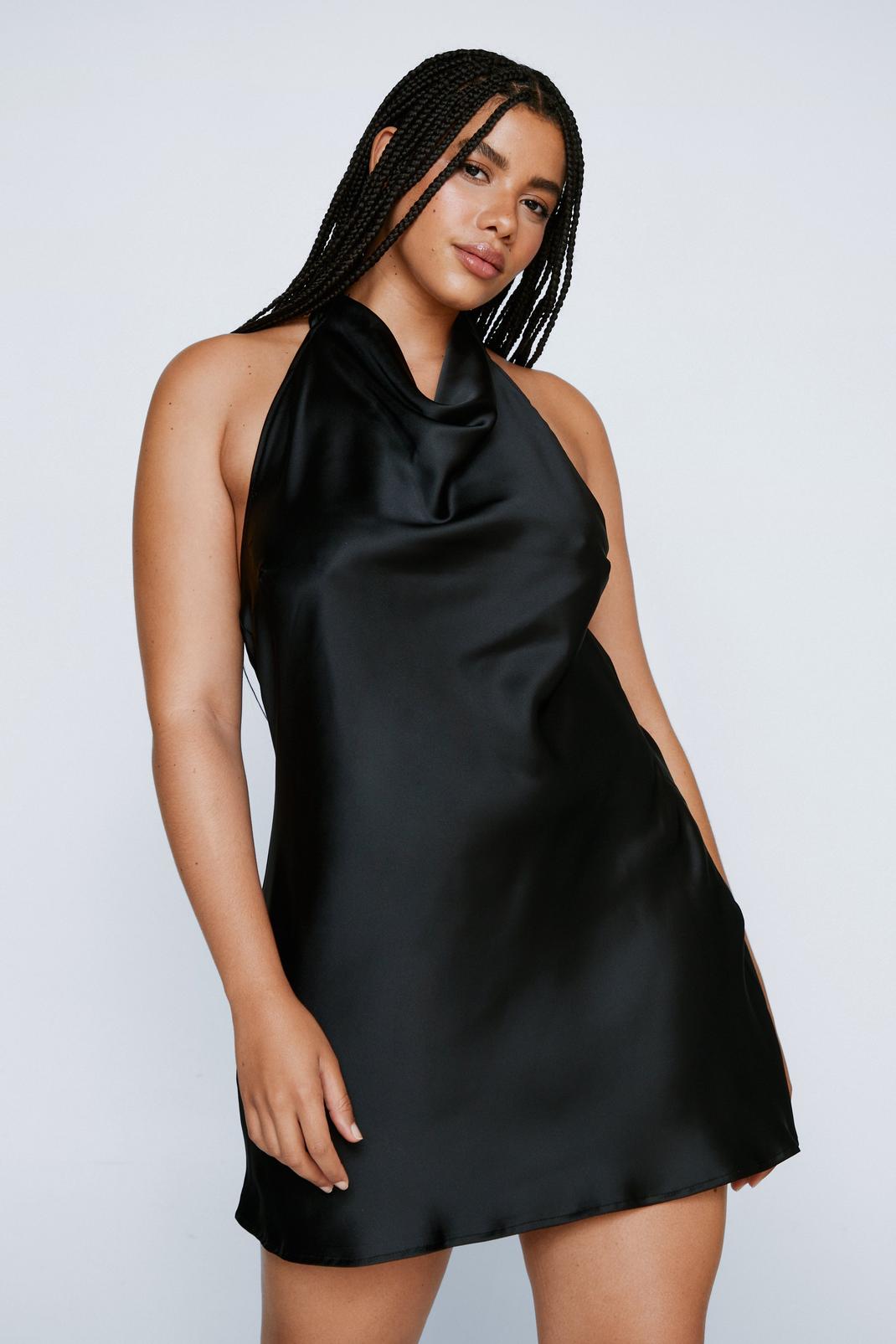 Grande taille - Mini robe satinée dos nu à col bénitier, Black image number 1