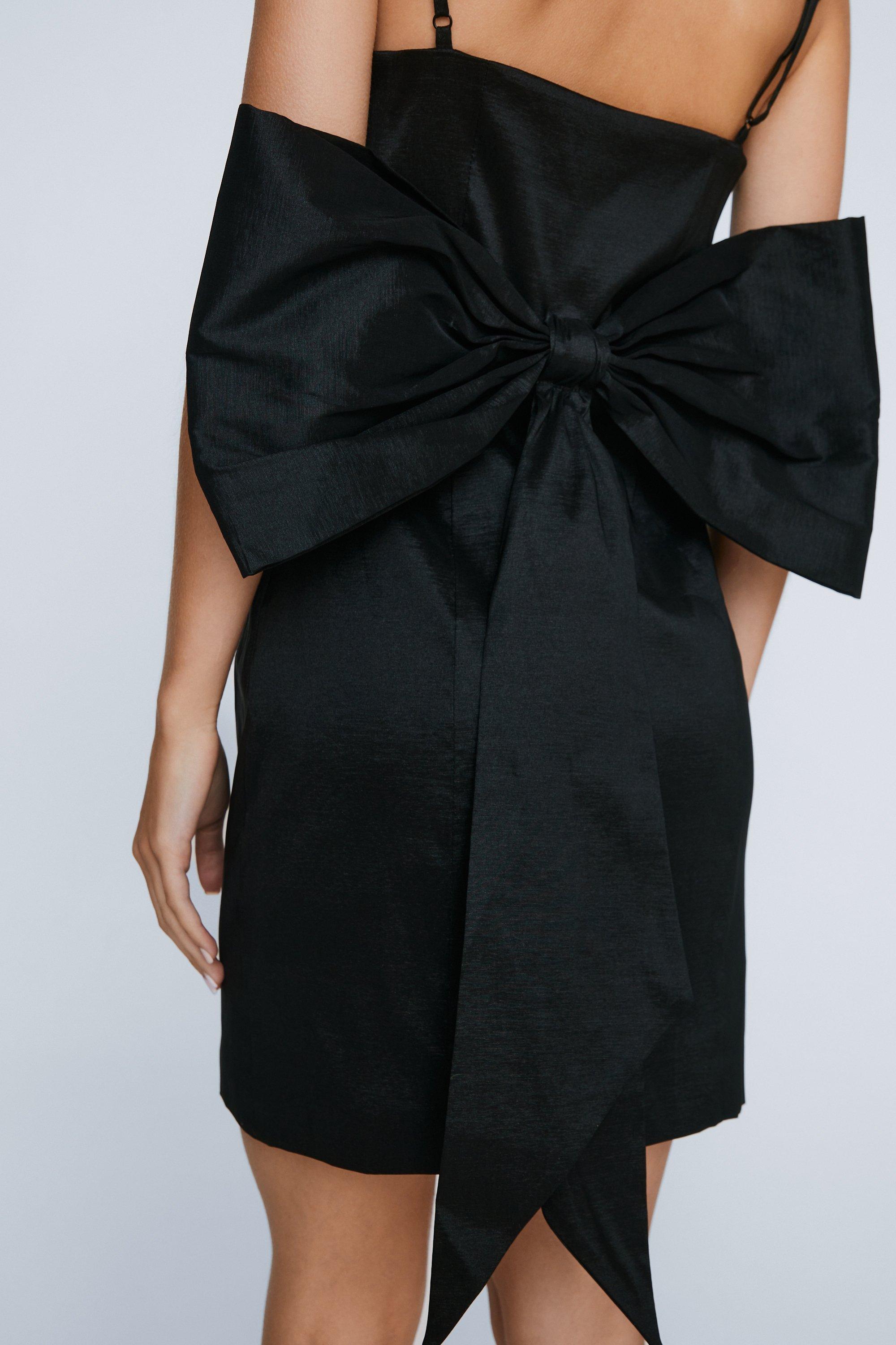 Black dress with store bow on back