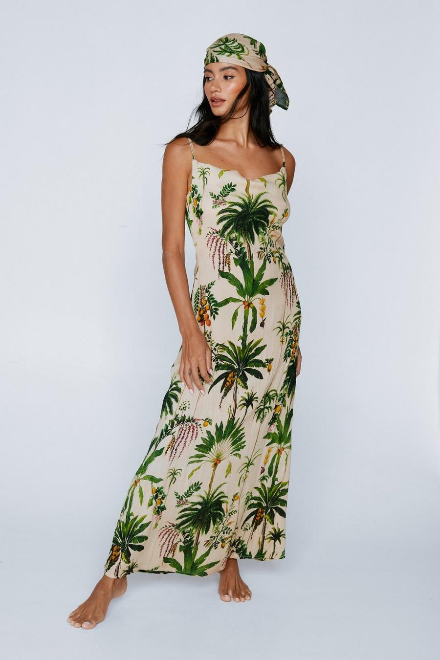 Ensemble à imprimé tropical avec robe et foulard