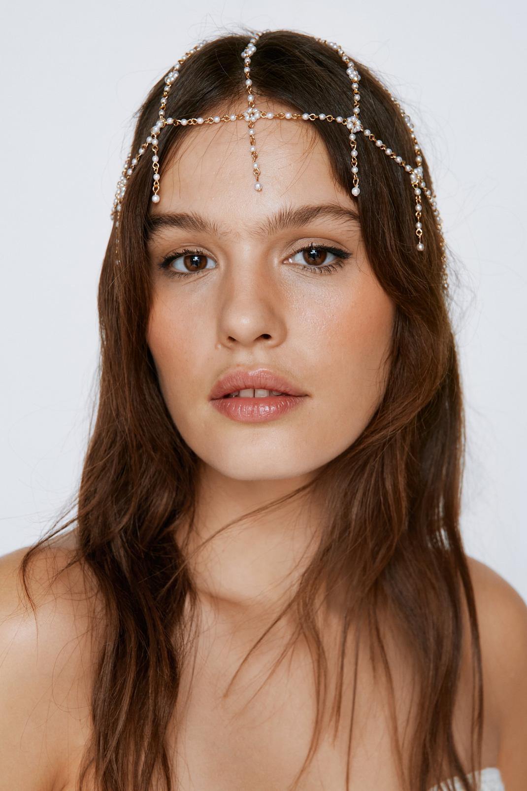 Gold Pearl Embellished Hair Piece image number 1