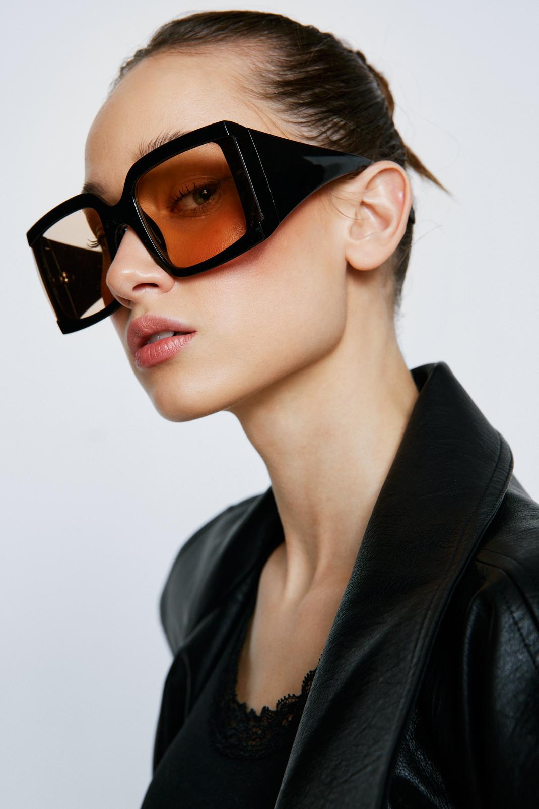 Black Square Thick Frame Sunglasses image number 1