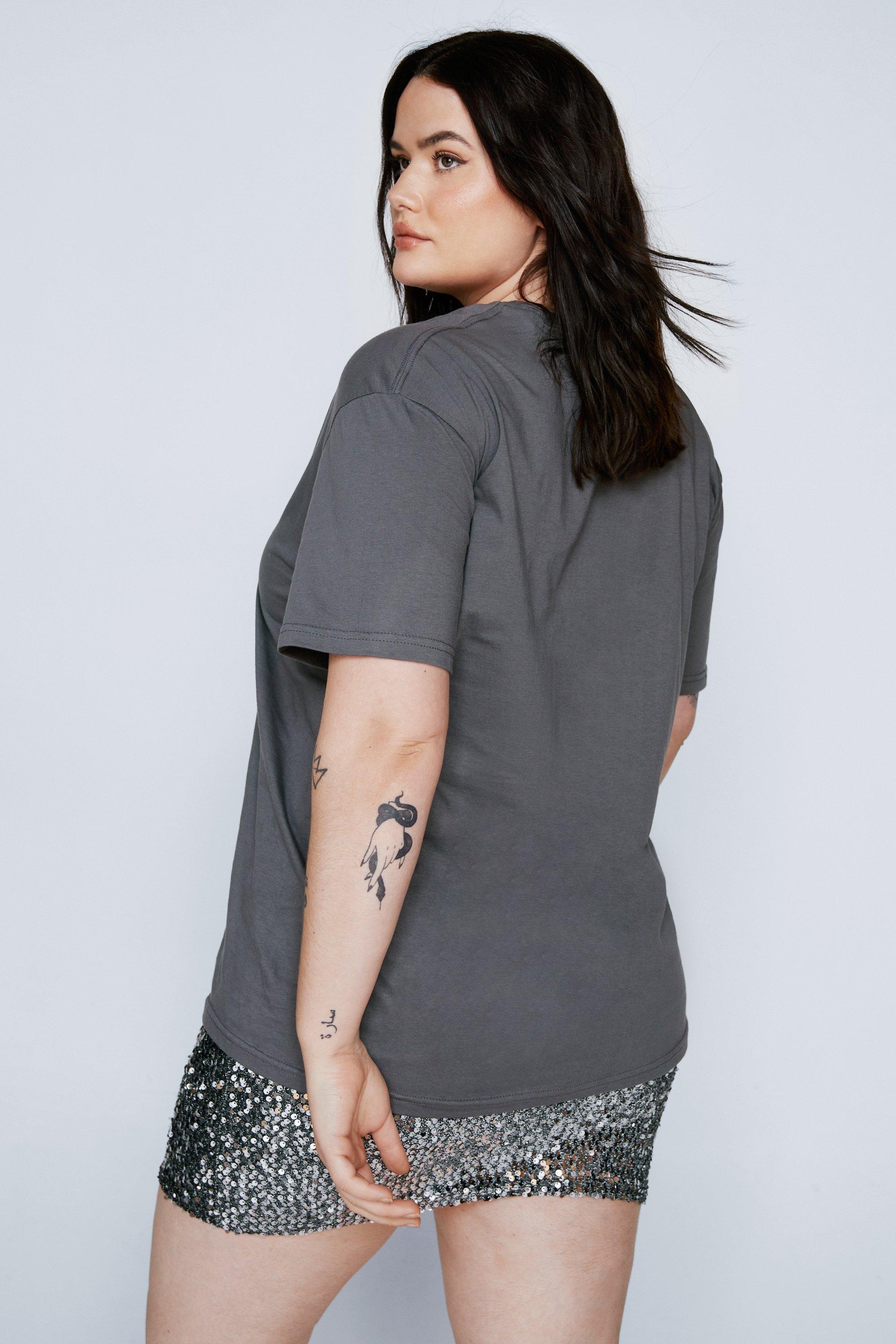 Plus Size Hole Graphic Band T-shirt Gal