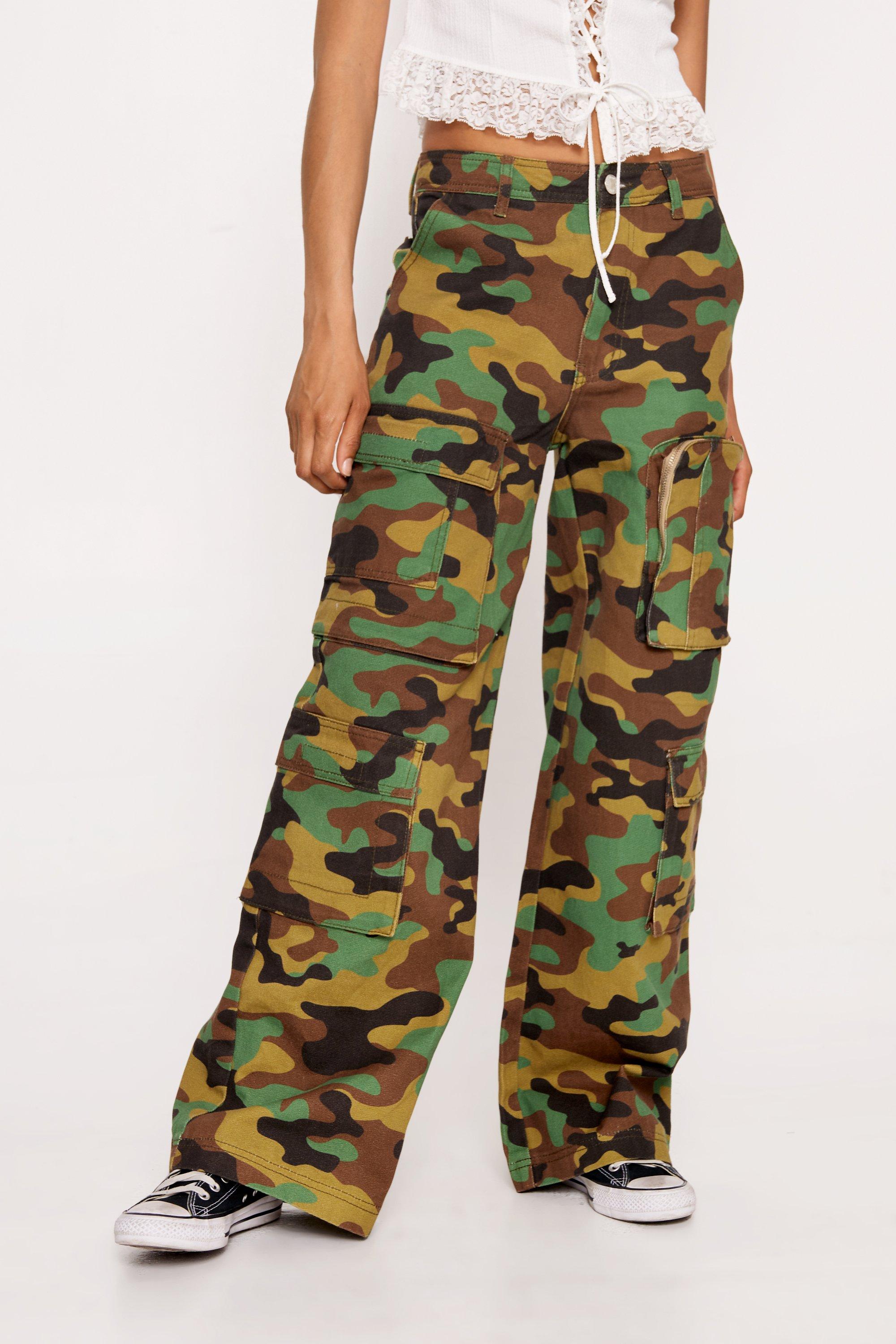 Pocket Detail Camo Cargo Pants