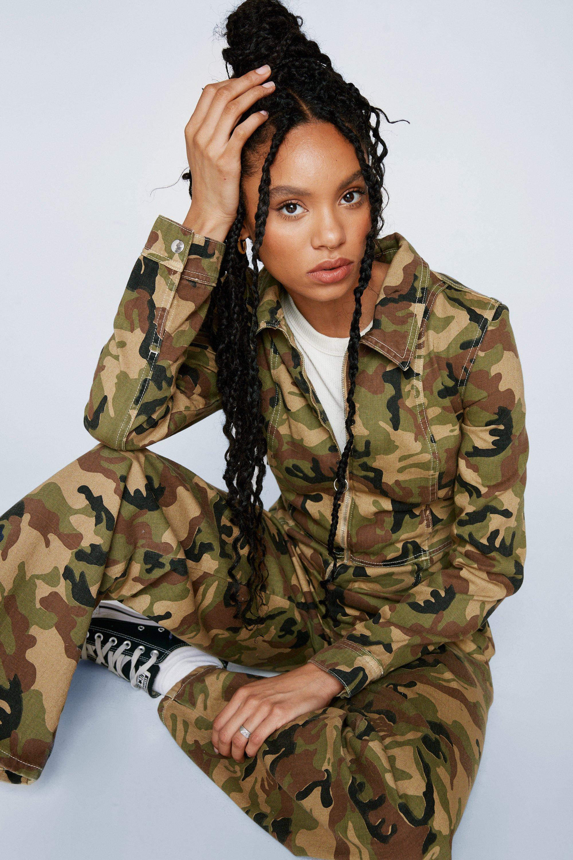 Camouflage jumpsuit cheap missguided