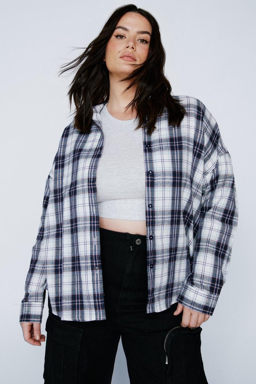 Plus Size Plaid Relaxed Shirt