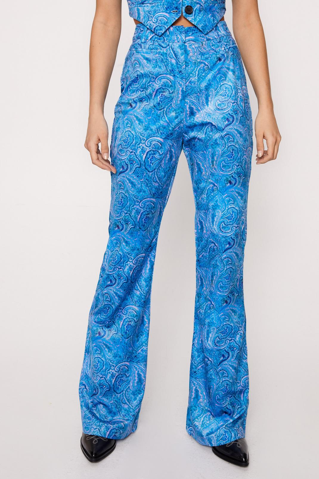 Pantalon flare en velours premium imprimé cachemire, Blue image number 1