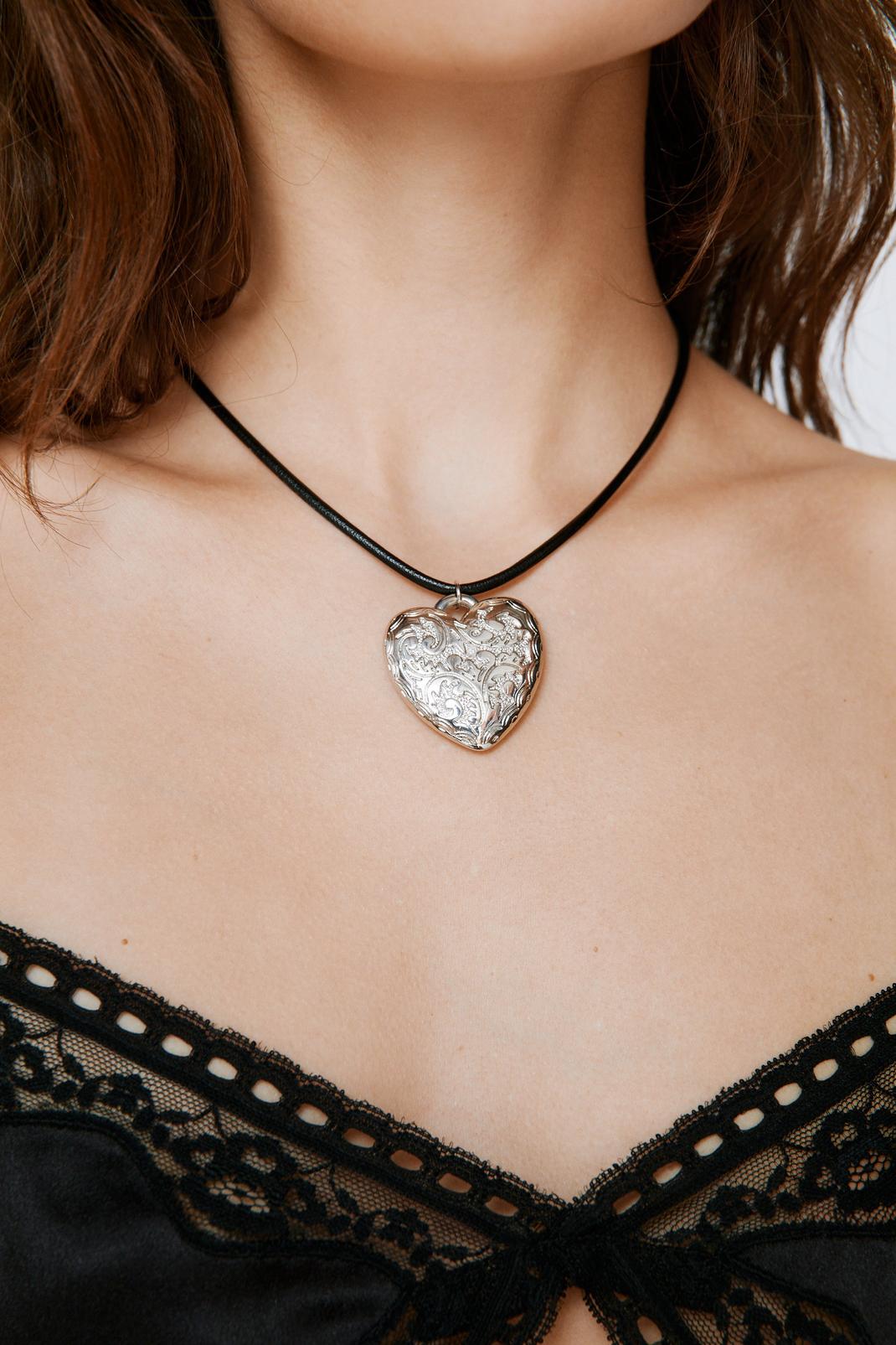Silver Padlock Heart Rope Necklace image number 1