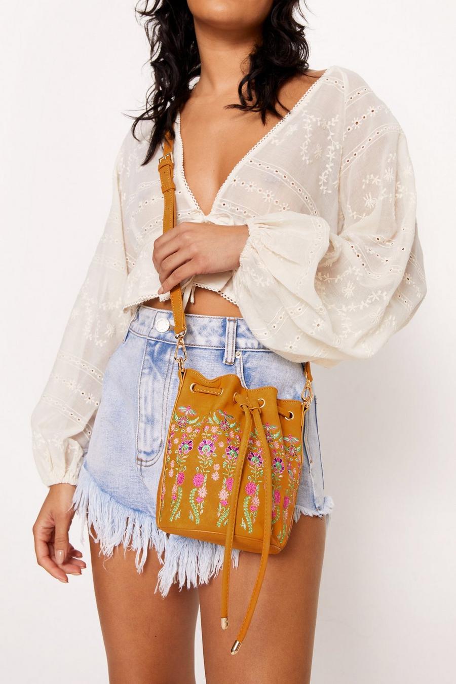 Floral Embriodery Bucket Bag