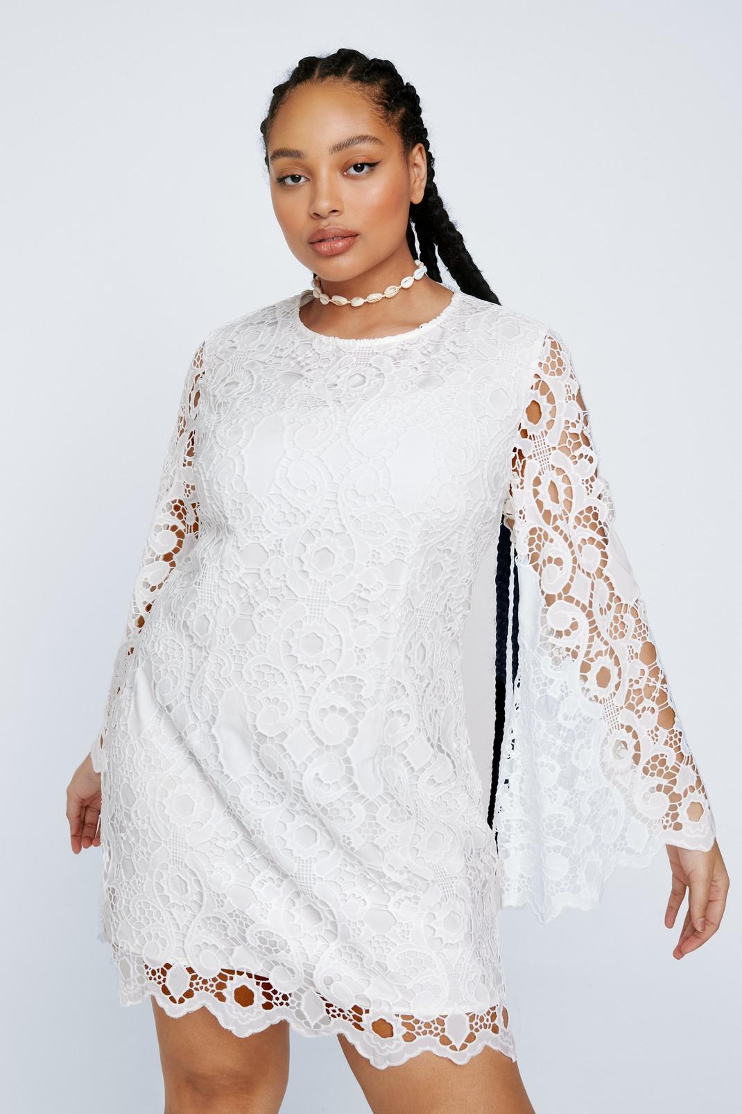 Grande taille - Mini robe en dentelle à manches longues, Ivory image number 1