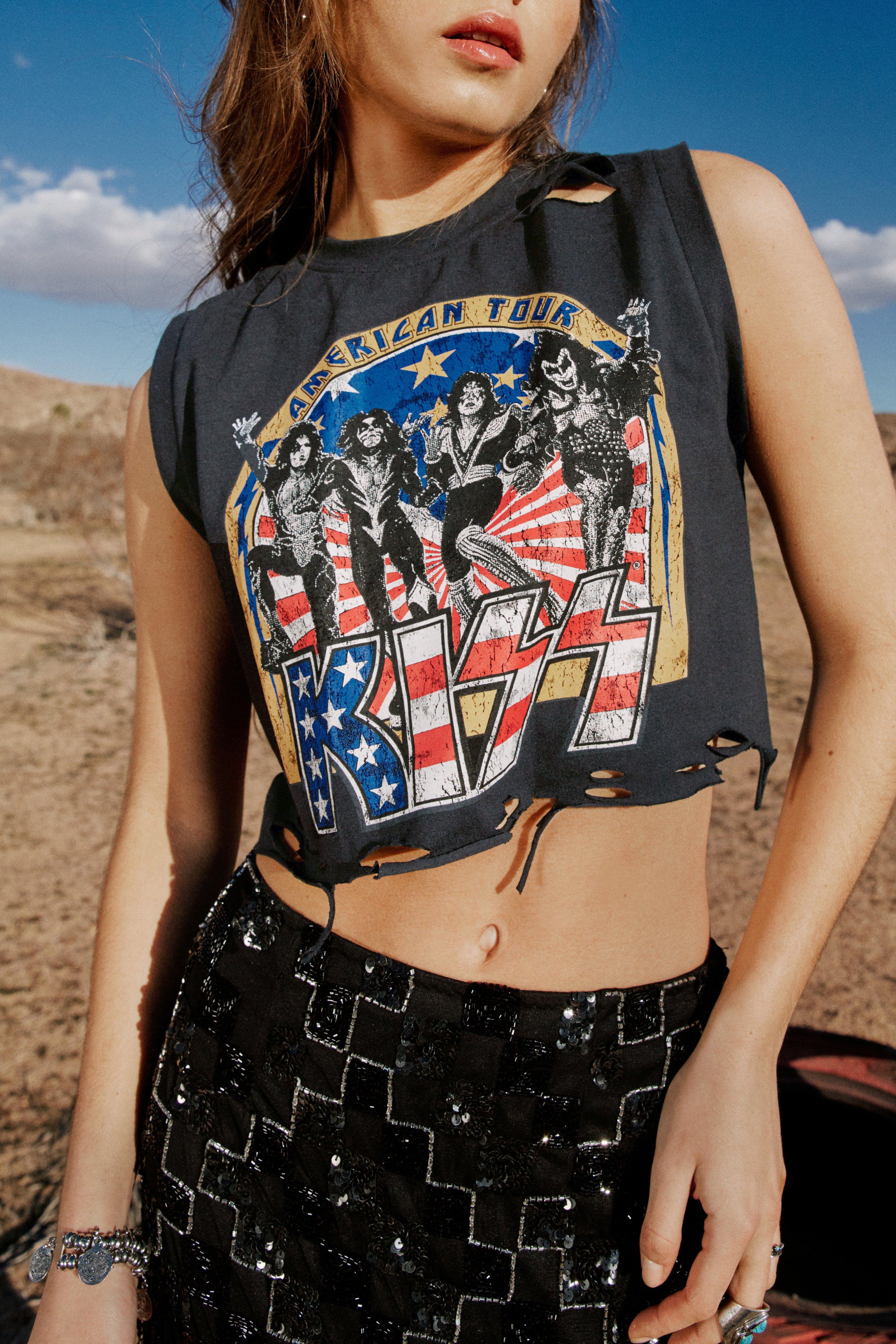 Kiss tank top store forever 21