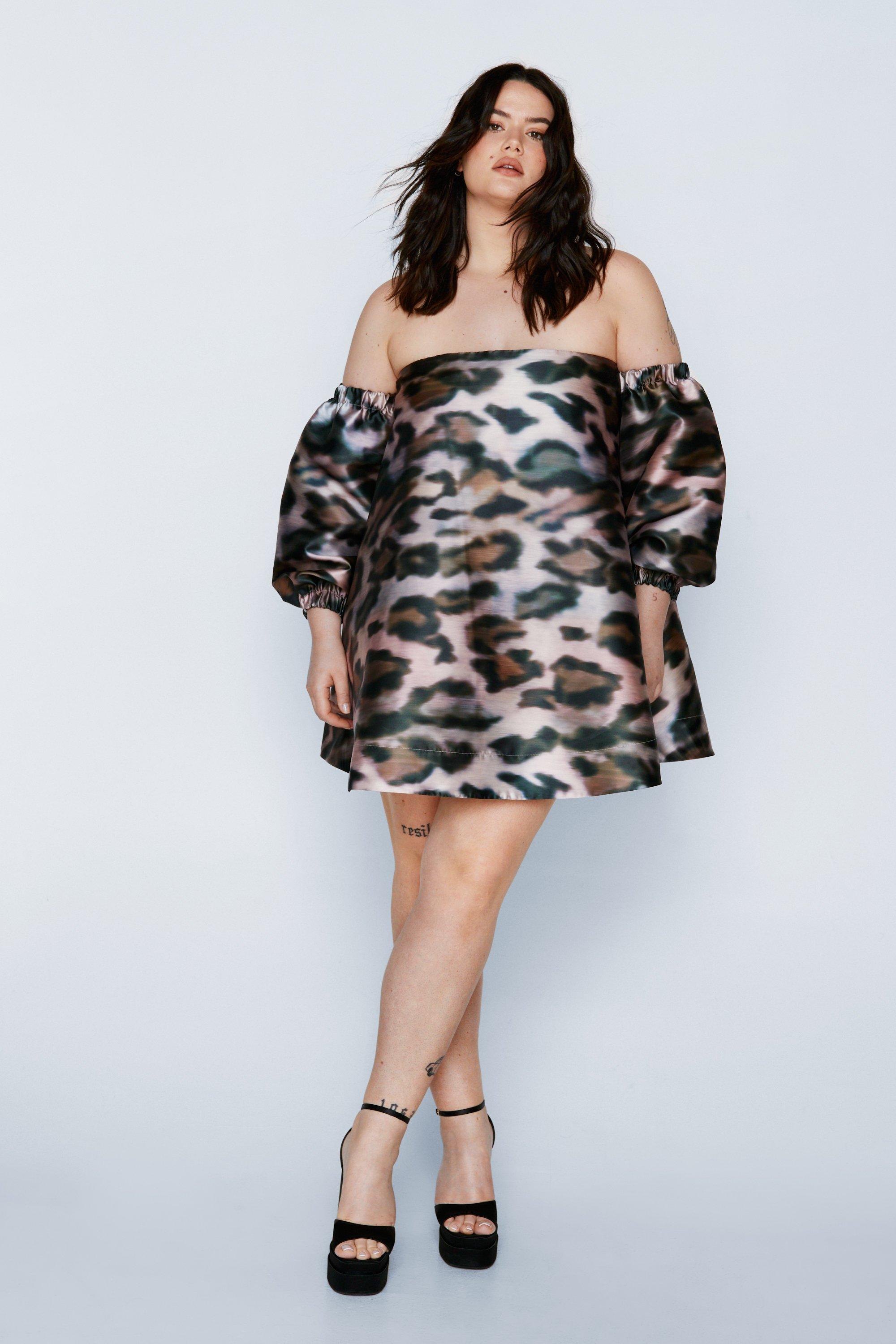 Plus Size Structured Bardot Puff Sleeve Mini Dress