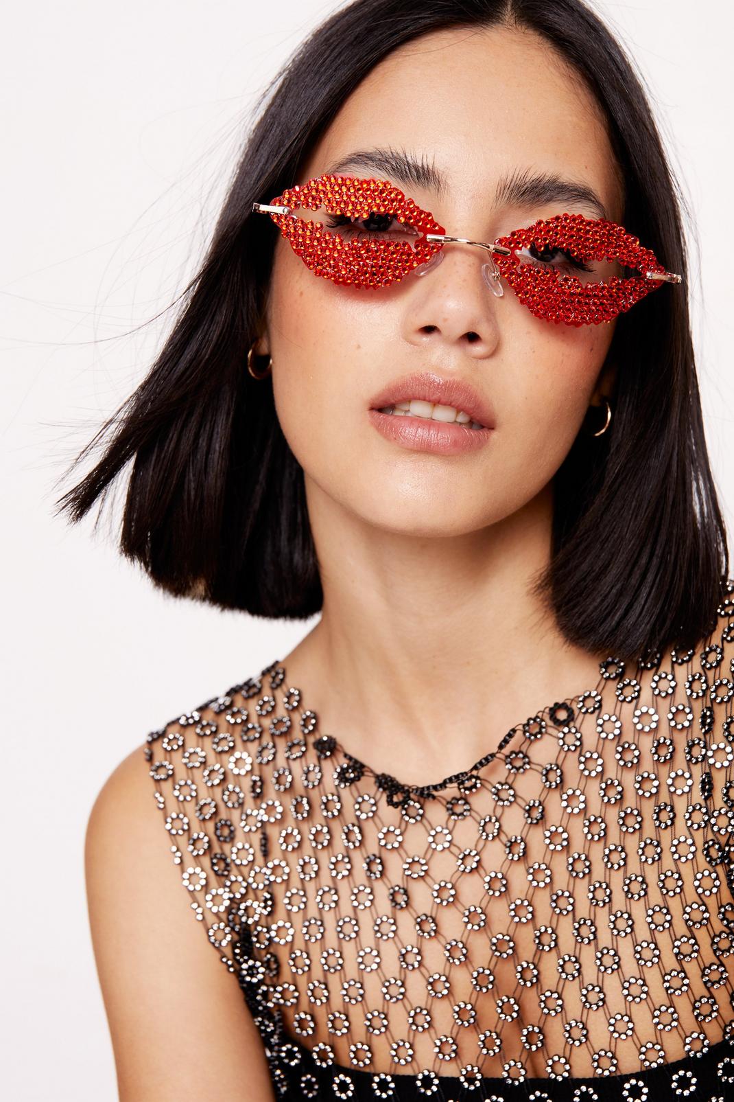Red Embellished Mouth Sunglasses image number 1
