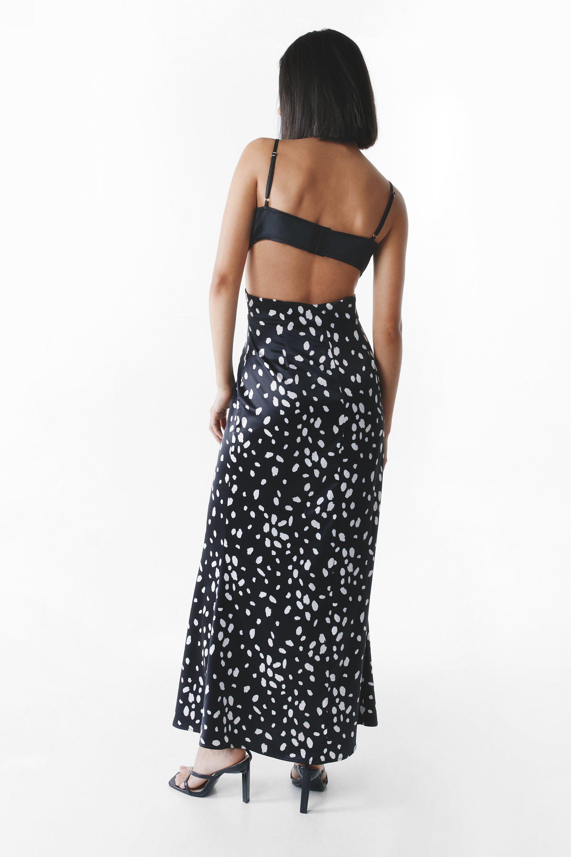 Black cup clearance detail maxi dress