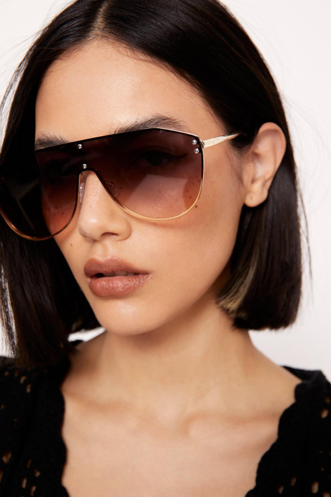Brown Ombre Aviator Sunglasses image number 1