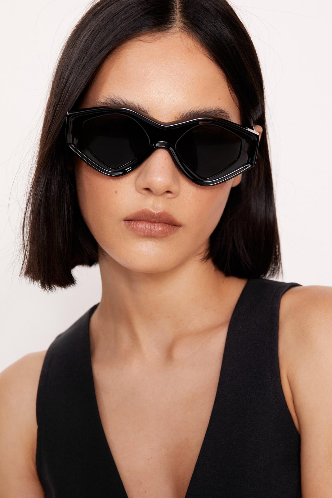 Black Chunky Geometric Sunglasses image number 1