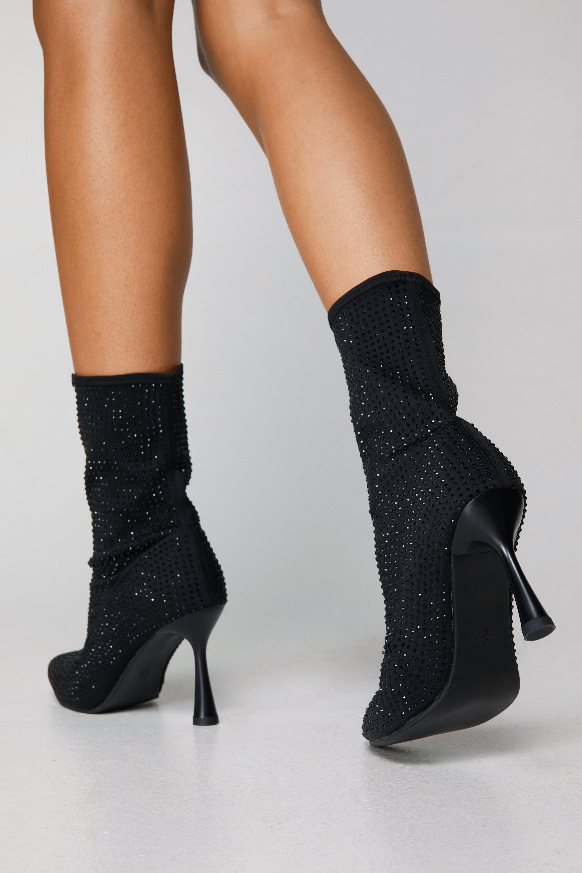 Pointed sales shoe boots