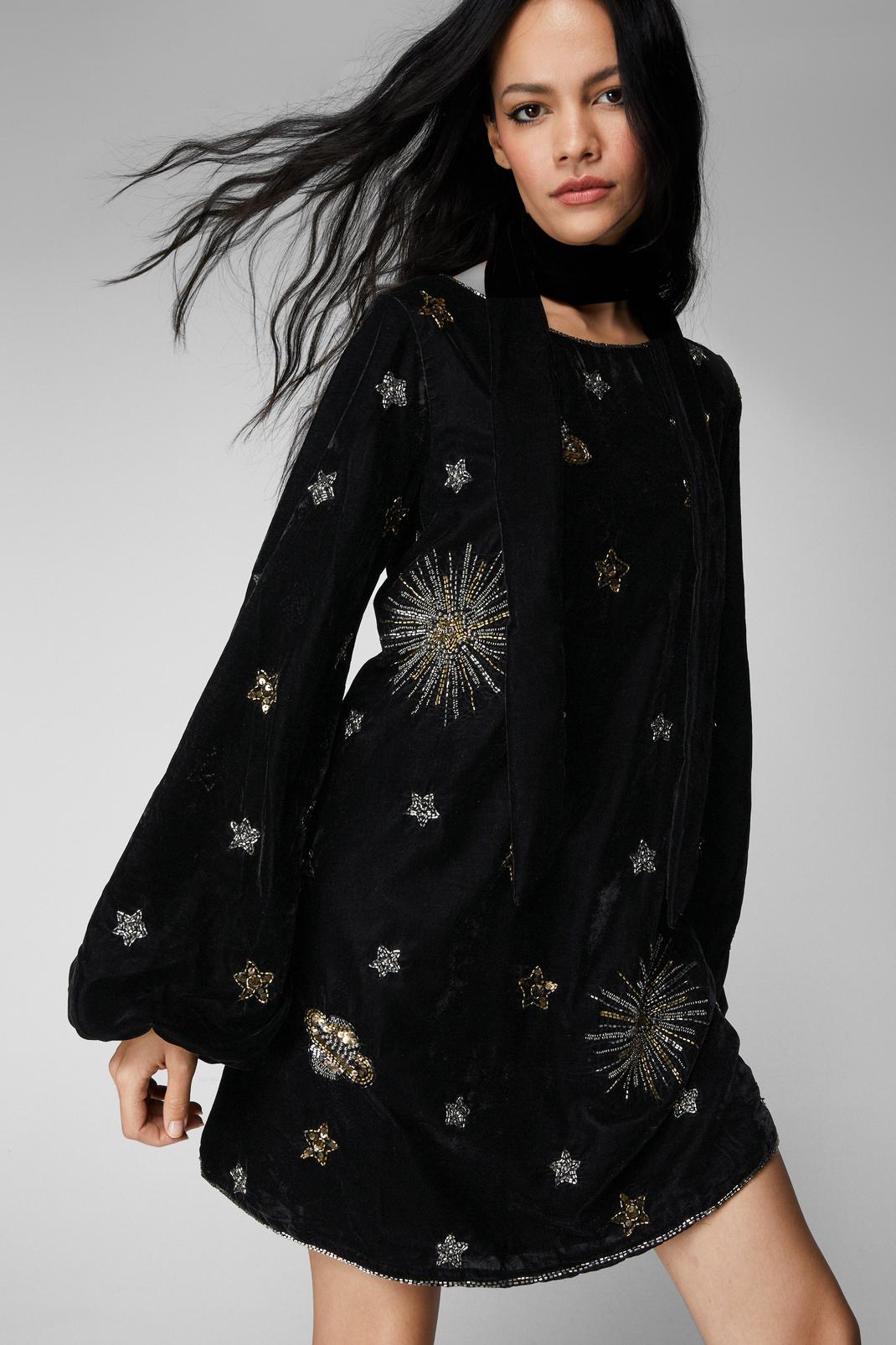 Mini robe en velours à ornements célestes, Black image number 1