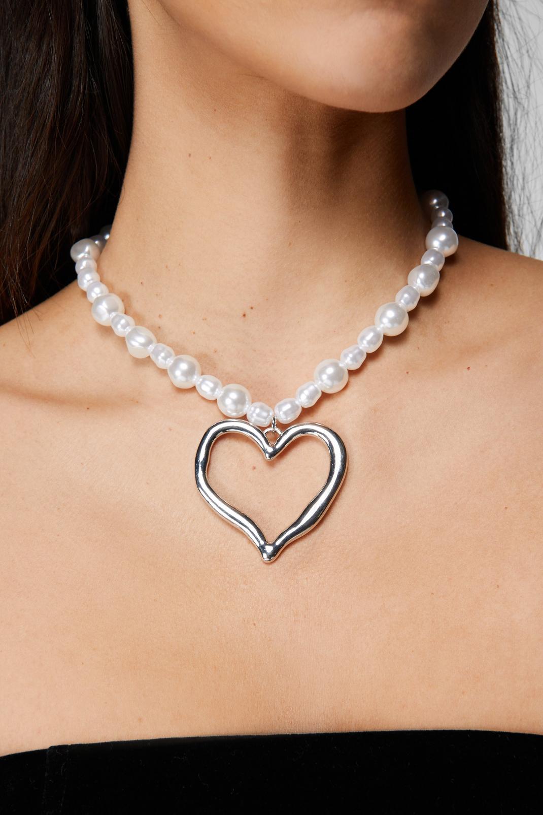 Silver Pearl Heart Necklace image number 1