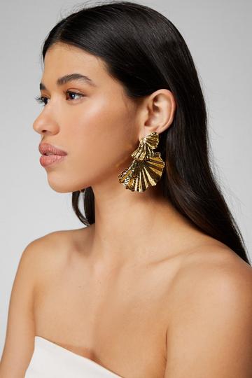 Fan Textured Earrings gold