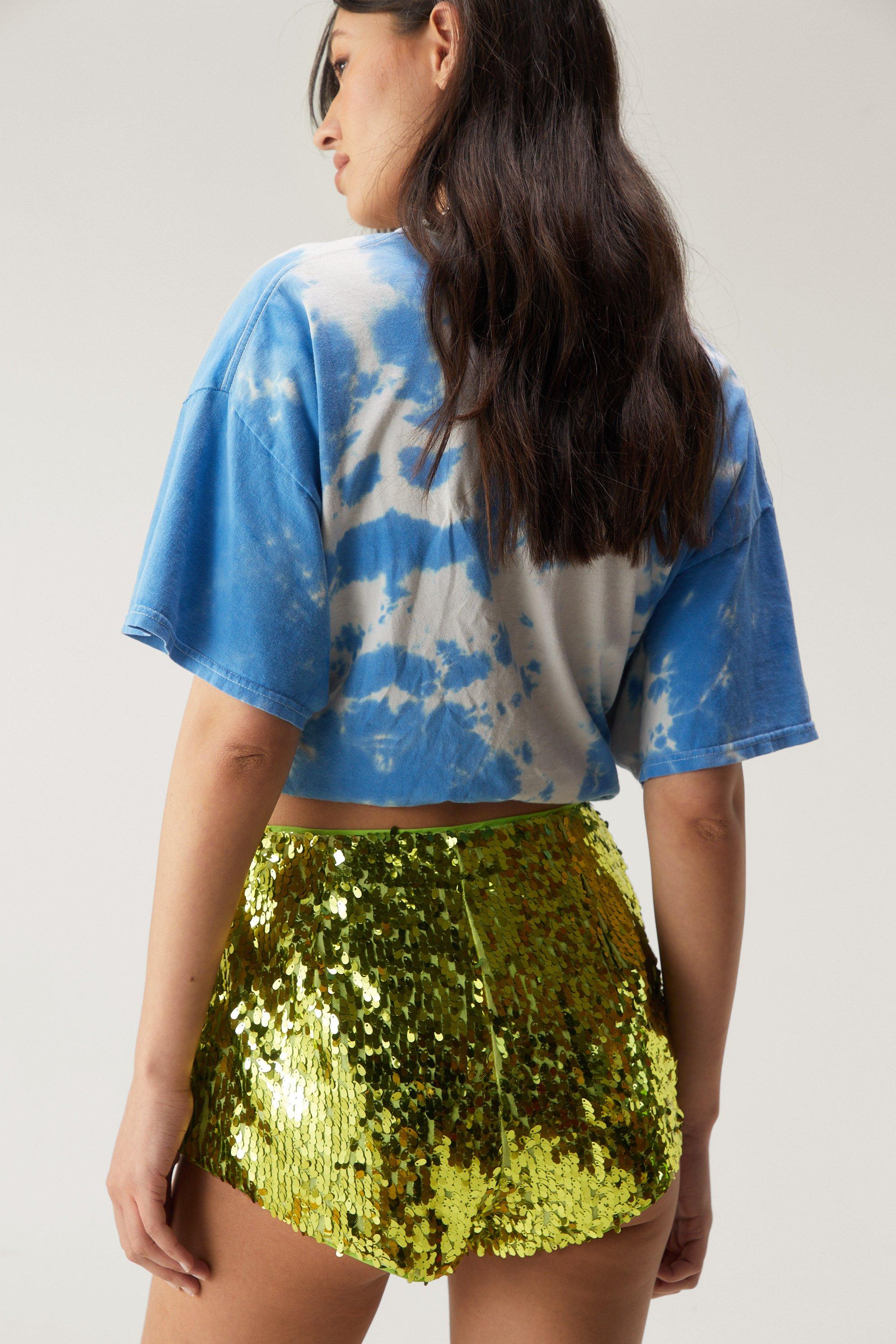 Mini Metallic Sequin Booty Shorts | Nasty Gal