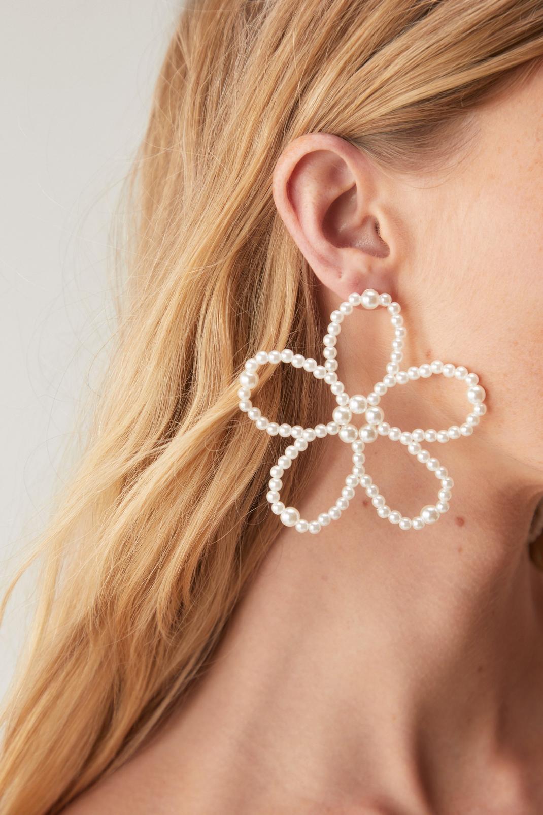 White Oversized Pearl Flower Earrings image number 1