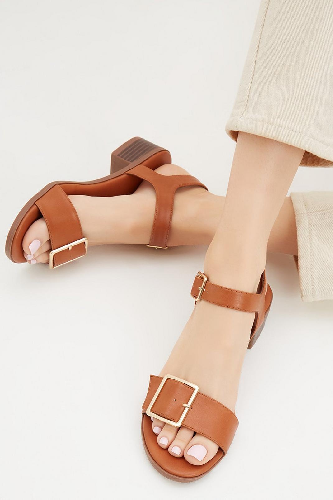 Tan Comfort Star Block Heel Sandals image number 1