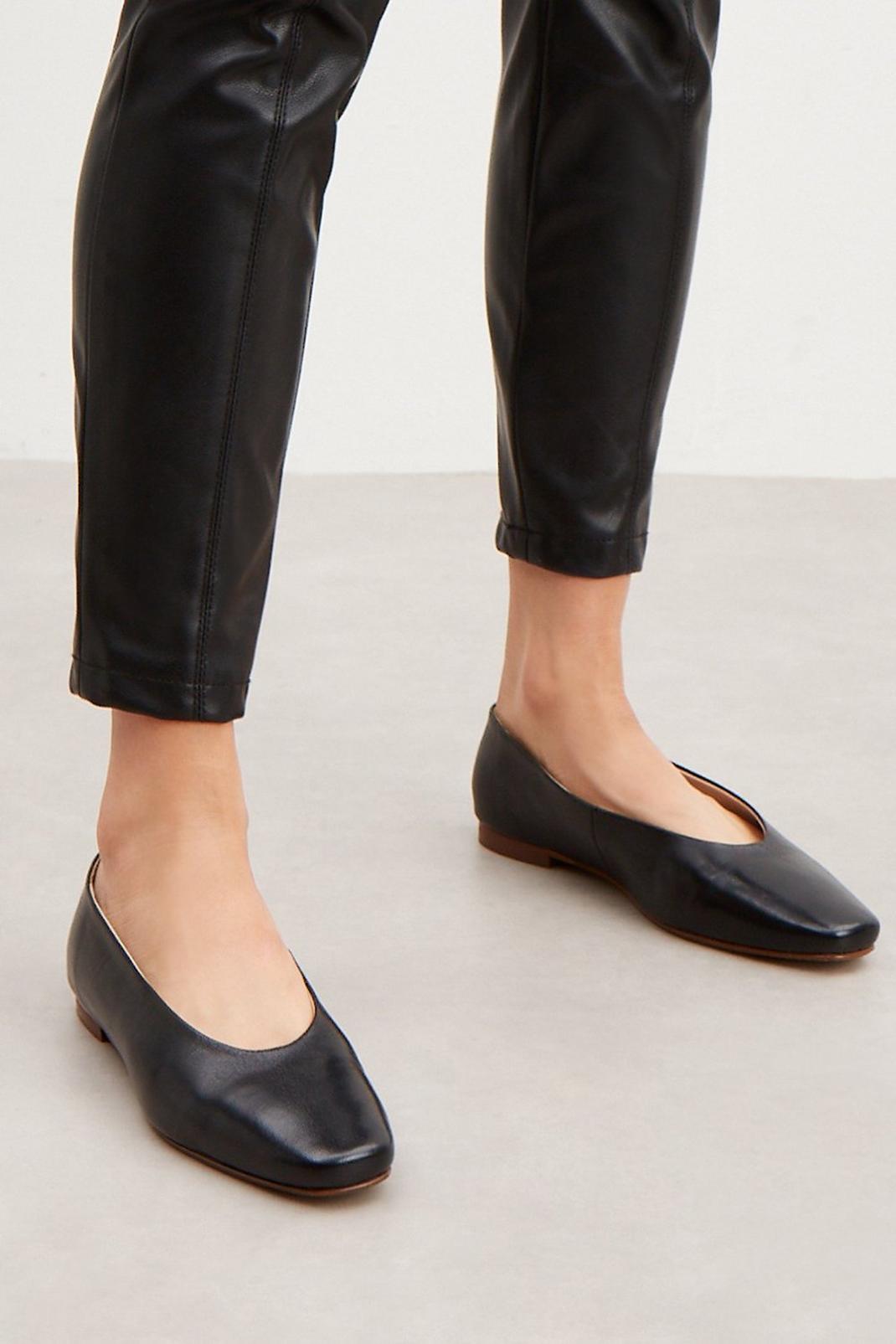Black Good For The Sole: Wide Fit Ozzy Leather Ballet Flats image number 1