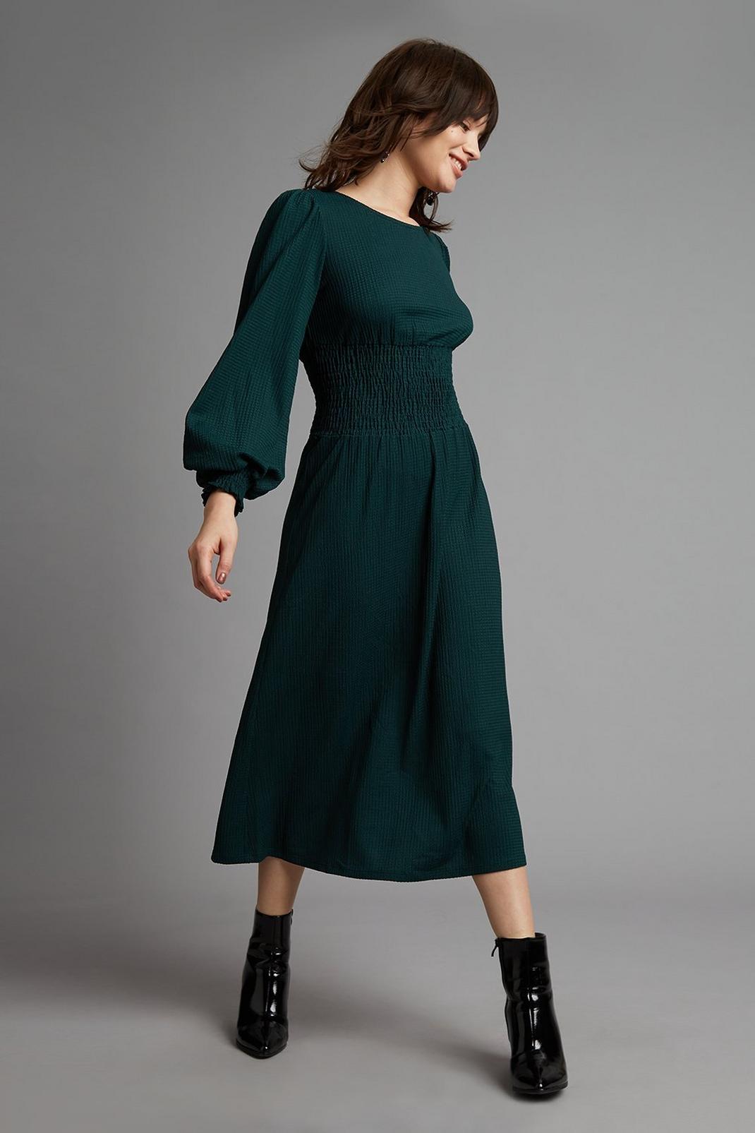 511 (ME) Petite Dark Green Shirred Waist Midi Dress image number 2