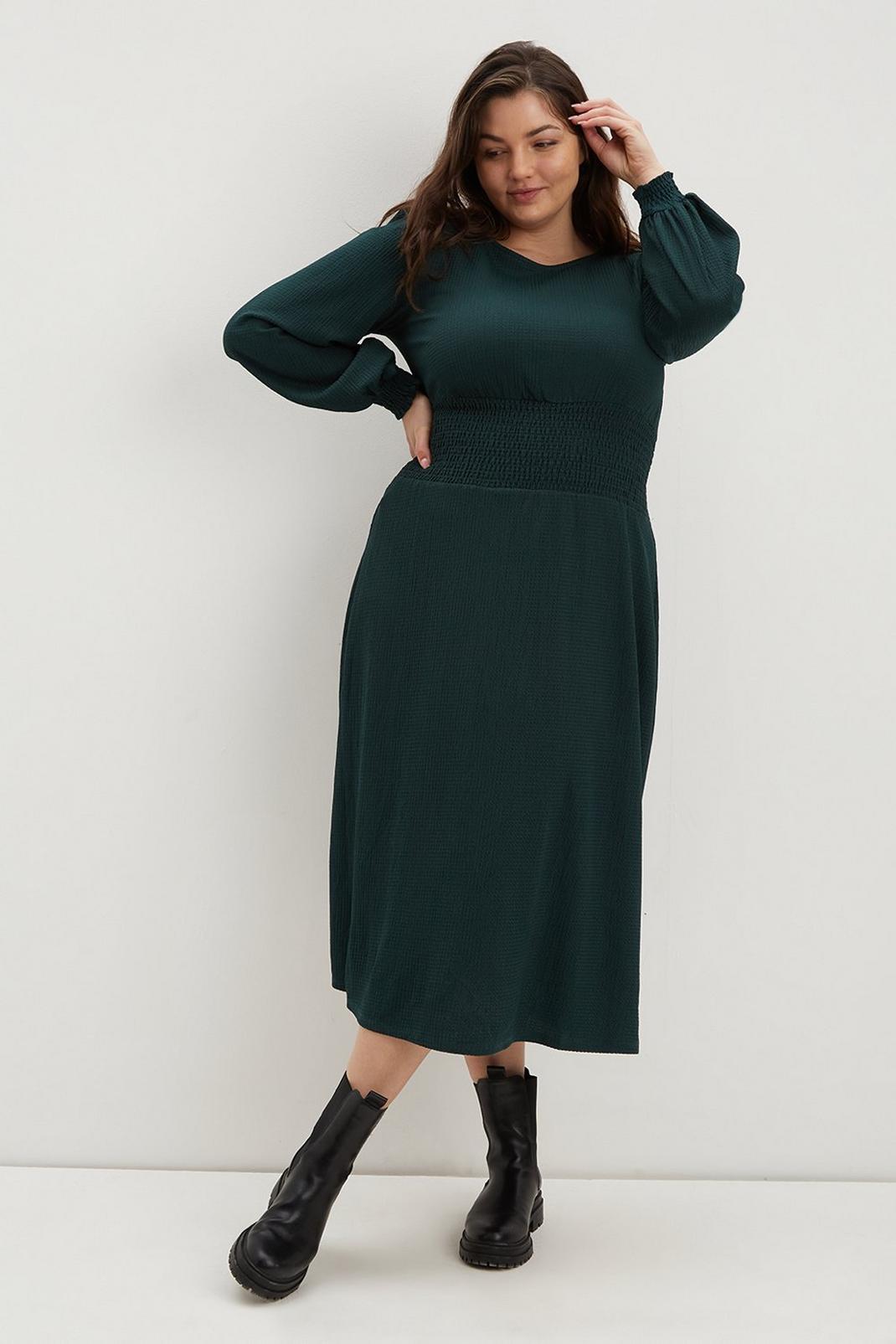 511 Curve Dark Green Shirred Waist Midi Dress  image number 2