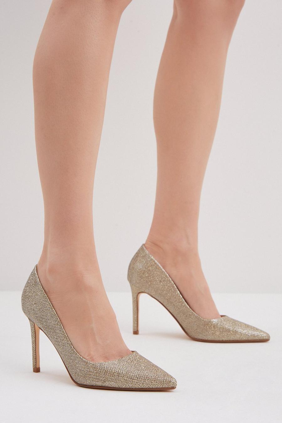 Showcase Dash Pointed Court Shoes