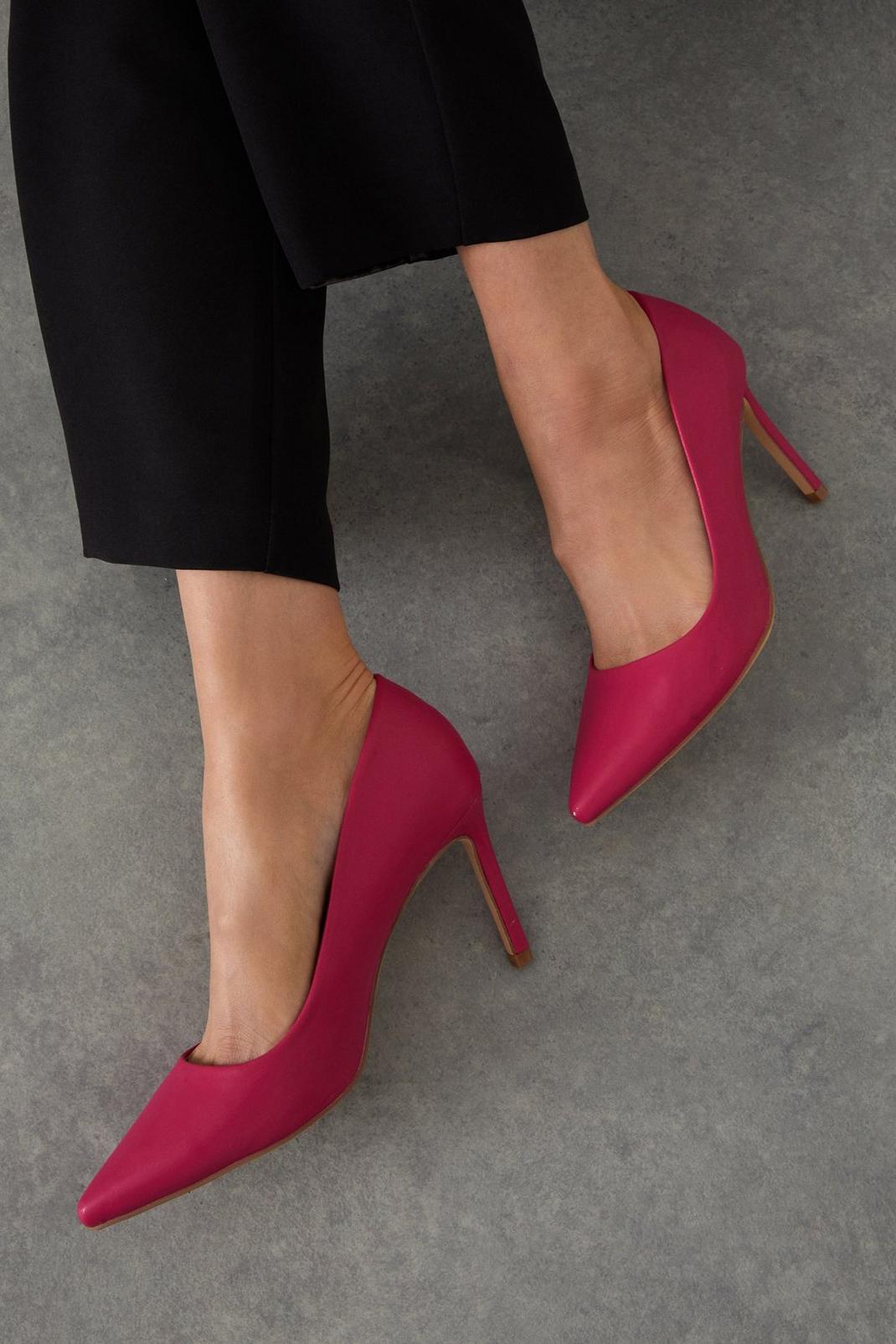 Fuchsia Dash Pointed Court Shoes image number 1