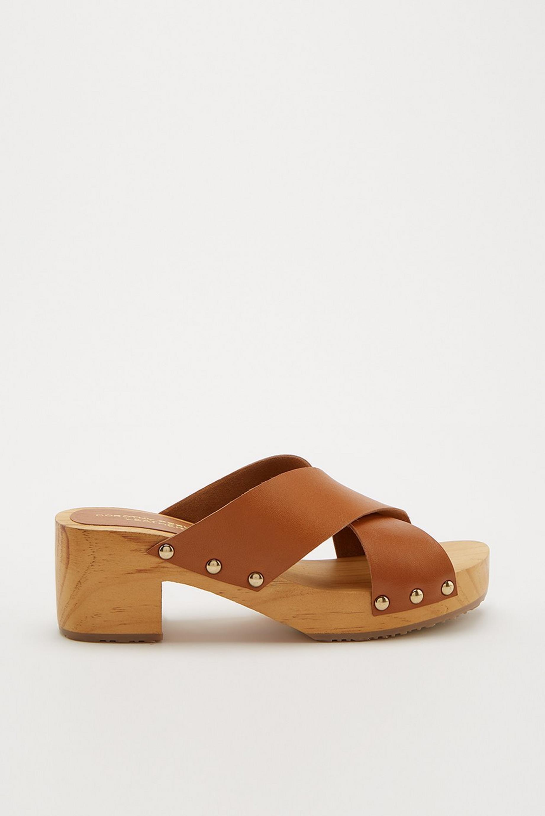 Leather Smoothie Cross Strap Clog