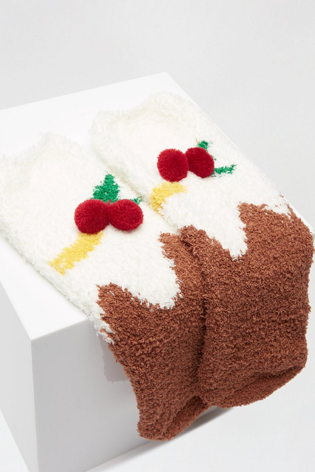 109 Fluffy Pudding Socks image number 2