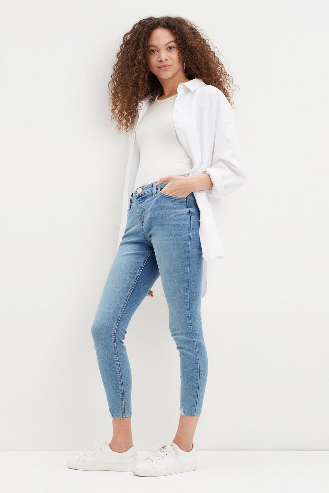 Light wash Petite Darcy Ankle Grazer Jeans image number 1