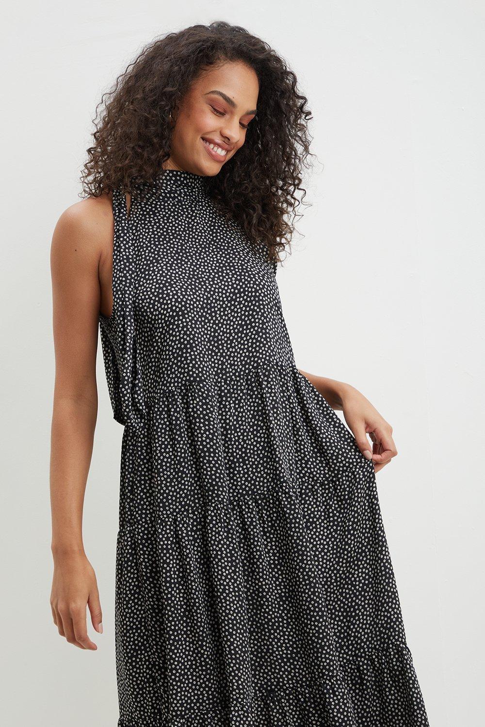 daisy patterned dress