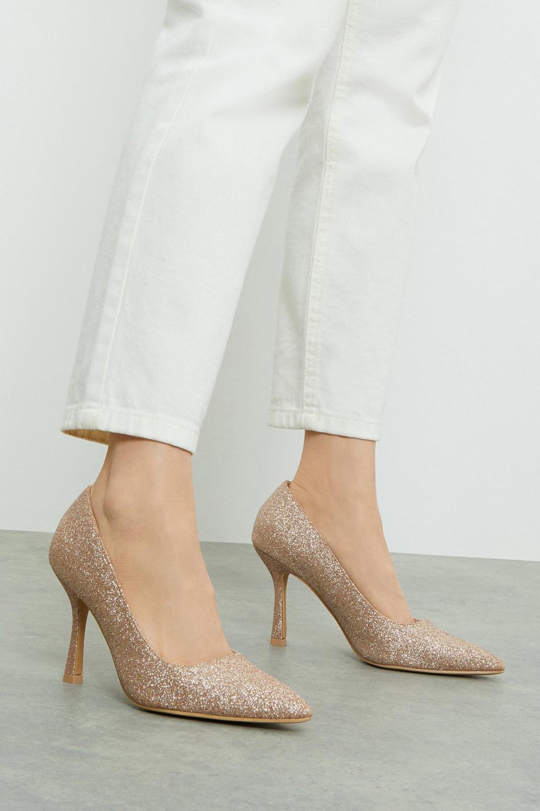 Blush Faith: River Glitter Courts image number 1