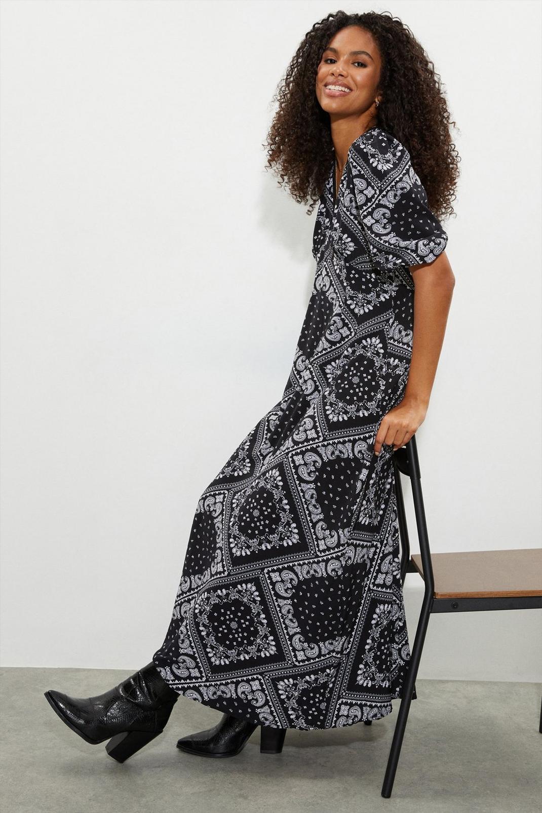 Black Lace Trim Bandana Print Midi Dress image number 1