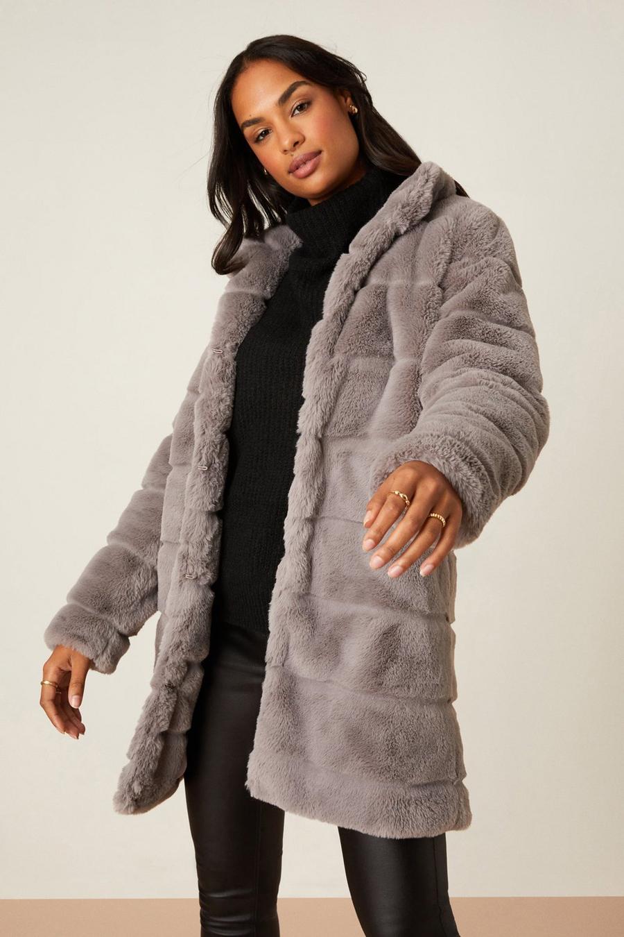 Womens Clothing Coats Fur coats Alysi Faux Fur in Deep Jade Black 