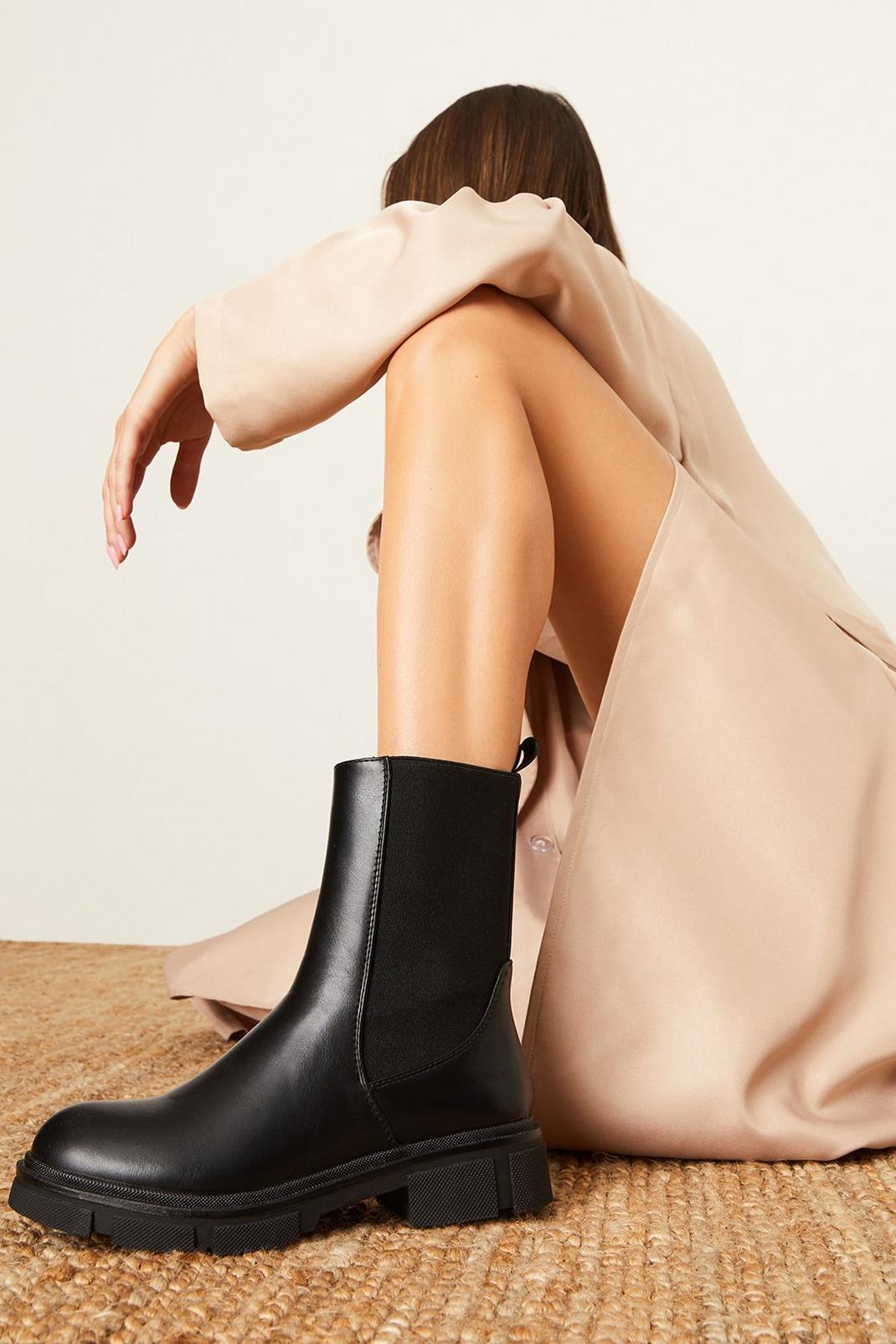 Black Match Chunky Chelsea Boots image number 1