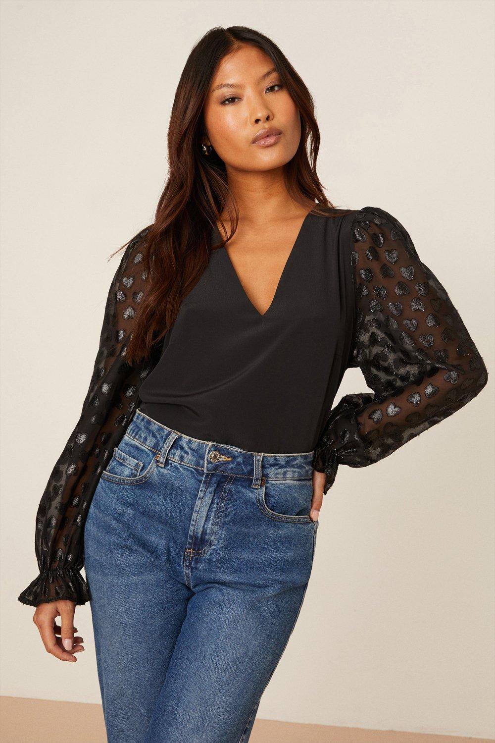 contrast sleeve top